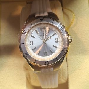 Invicta Women's RARE Angel Quartz, 3 hand, Silver Dial Watch. New In Box.